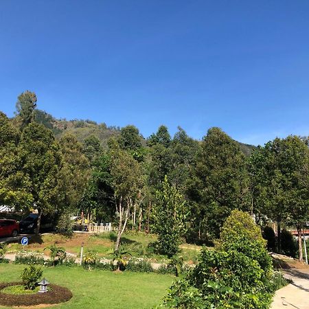 Bromo Camp House Hotel Ngoại thất bức ảnh