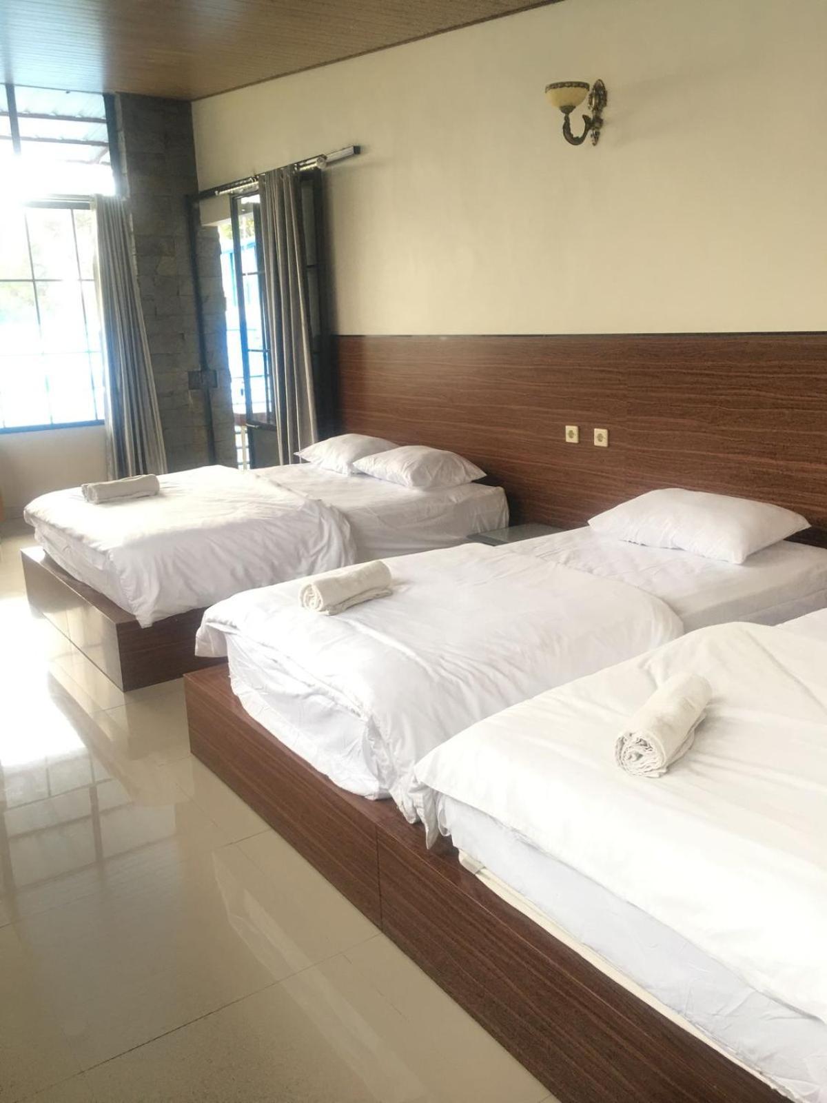 Bromo Camp House Hotel Ngoại thất bức ảnh